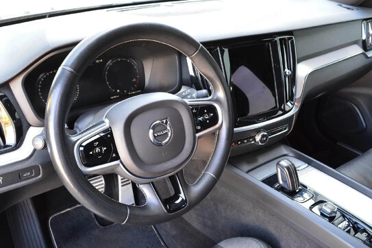 Volvo V60 B4 B R-Design aut