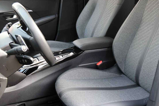 Peugeot 208 e-208 Allure