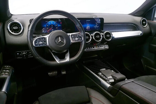 Mercedes GLB 200 4-Matic AMG Line 8G-DCT