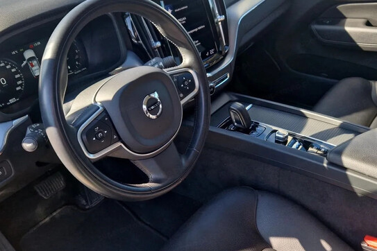 Volvo XC60 B4 D AWD Momentum Pro aut
