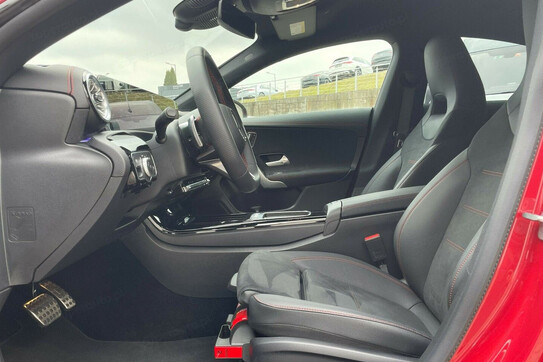 Mercedes CLA 200 AMG Line