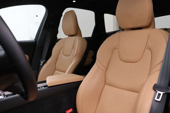Volvo XC60 T6 Plug-In Hybrid AWD Plus Bright