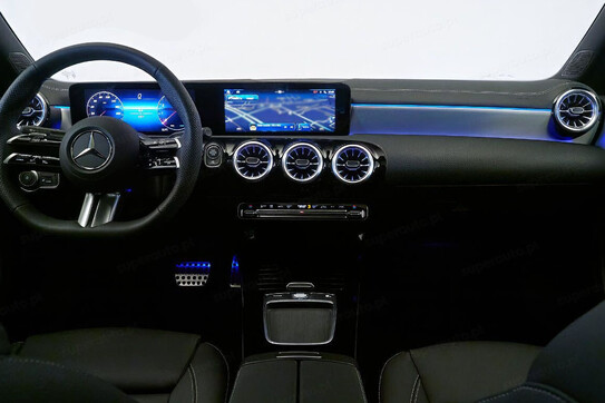 Mercedes CLA 220 4-Matic AMG Line 8G-DCT