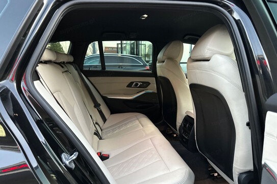 BMW Seria 3 Touring 330e xDrive M Sport