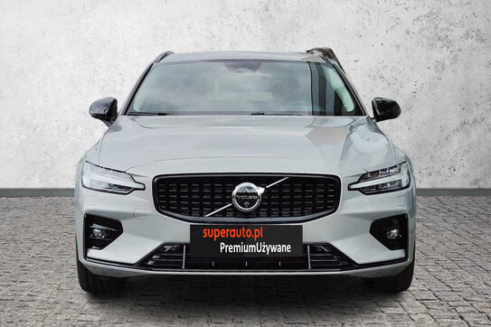 Volvo V60 B4 B Plus Dark