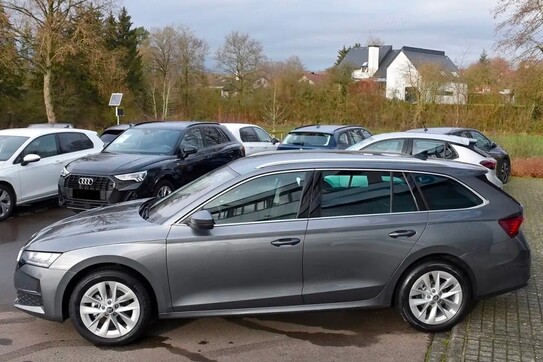 Skoda Octavia Selection 1.5 TSI mHEV DSG