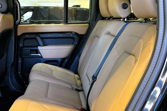 Land Rover Defender 110 D300  X-Dynamic HSE