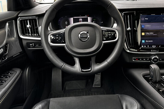 Volvo V90 T8 AWD Plug-In Hybrid R-Design aut