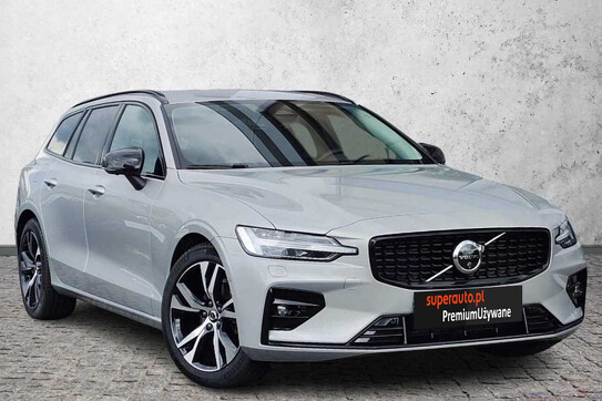 Volvo V60 B4 B Plus Dark