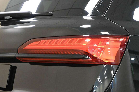 Audi Q7 50 TDI quattro S Line