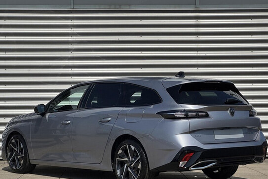 Peugeot 308 Allure EAT8 1.6 Hybrid PHEV