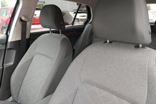 Volkswagen Golf Life 1.0 eTSI  DSG
