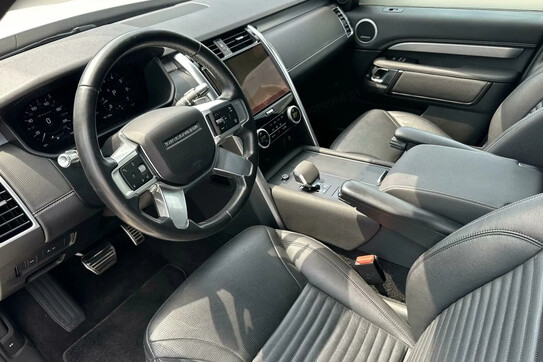 Land Rover Discovery V 2.0 P300 R-Dynamic SE
