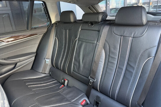 BMW Seria 5 Touring 520d xDrive Luxury Line