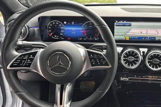 Mercedes Klasa A Sedan 200 d Progressive