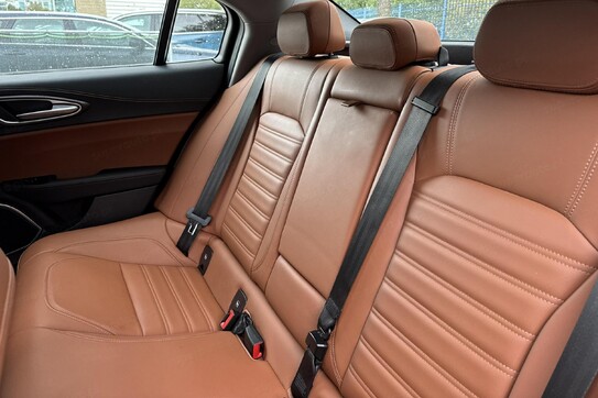 Alfa Romeo Giulia TI  2.0 Turbo aut