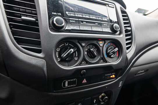 Mitsubishi L 200 2.4 d