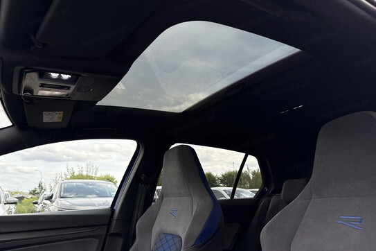 Volkswagen Golf VIII 2.0 TSI 4Mot R DSG