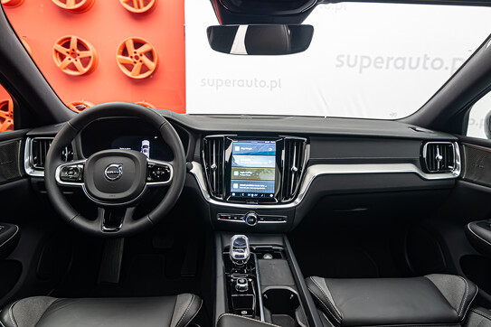 Volvo S60 B5 AWD Ultimate Dark aut