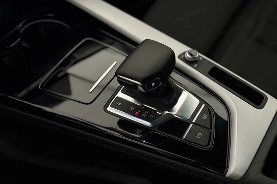 Audi A4 Avant 35 TFSI S Line
