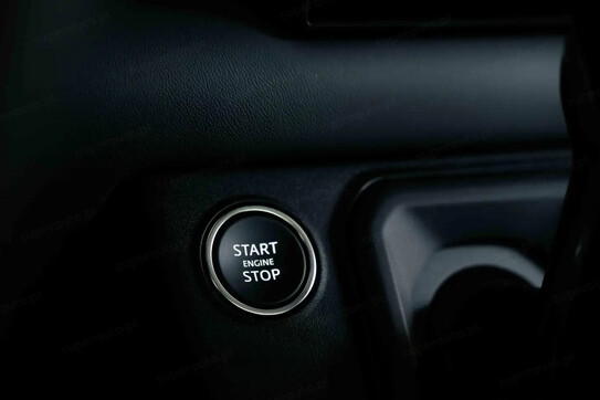 Land Rover Defender 110  D250  X-Dynamic HSE