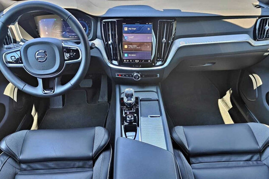 Volvo V60 B4 B Plus Dark aut
