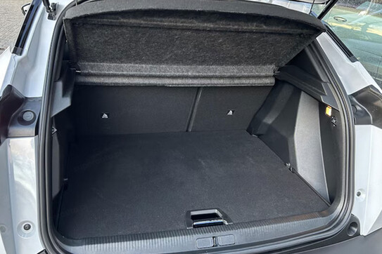 Peugeot 2008 Allure e-DCS 1.2 mHEV