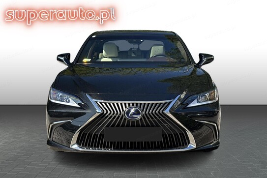 Lexus ES 300h Business Edition +