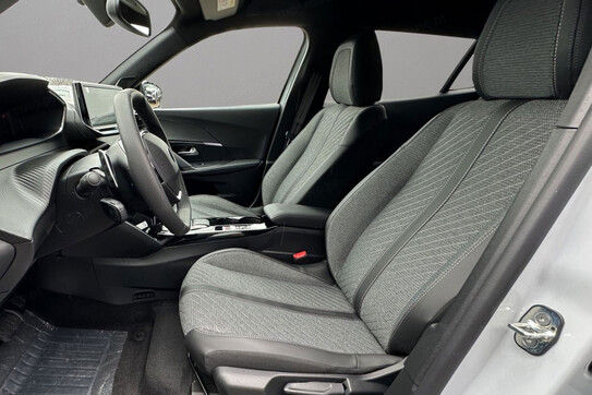 Peugeot 2008 Allure EAT8 1.2 PureTech