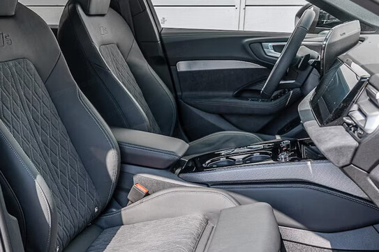 Audi A5 e-Hybrid quattro Avant