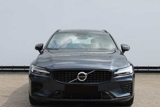 Volvo V60 T6 AWD Plug-In Hybrid Plus Dark
