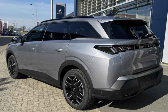 Peugeot 5008 Allure e-DCS6 1.2 mHEV