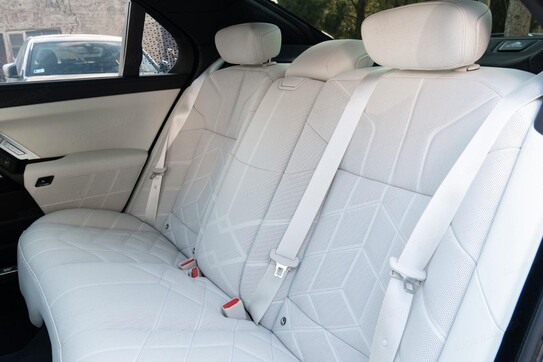 BMW Seria 7 740d xDrive M Sport