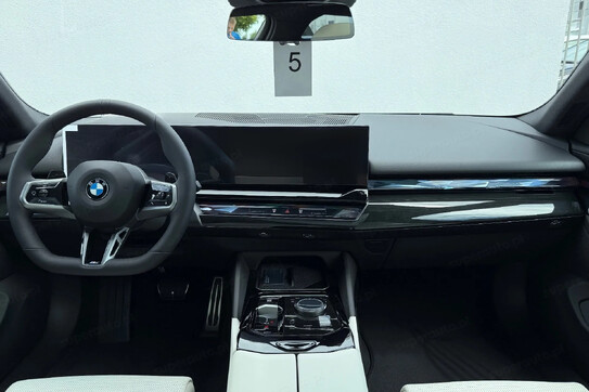 BMW Seria 5 520d M Sport