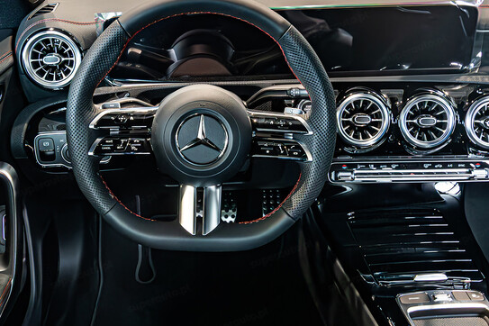 Mercedes CLA 200 AMG Line
