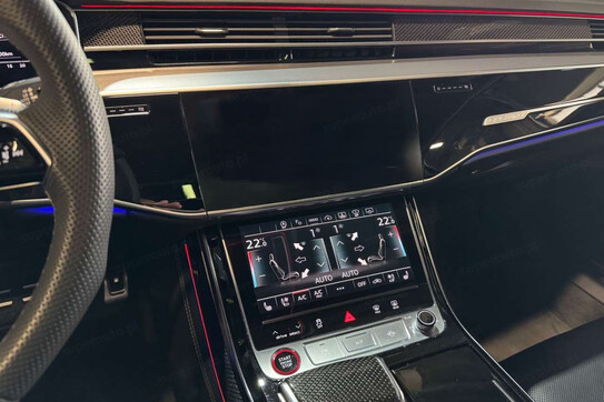 Audi A8 S8 TFSI quattro