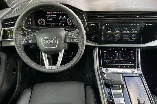 Audi Q7 50 TDI quattro S Line