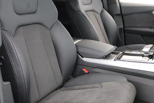 Audi Q7 50 TDI quattro S Line