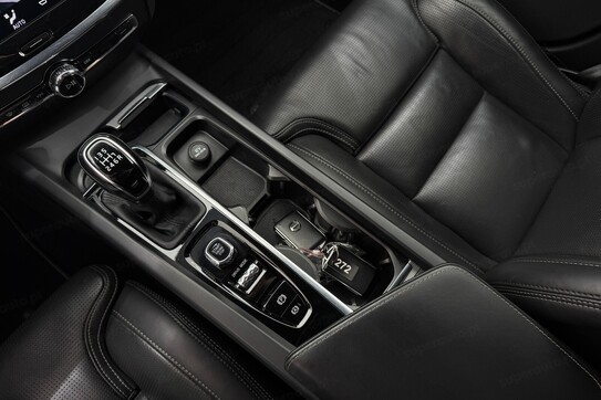 Volvo V60 D4 R-Design