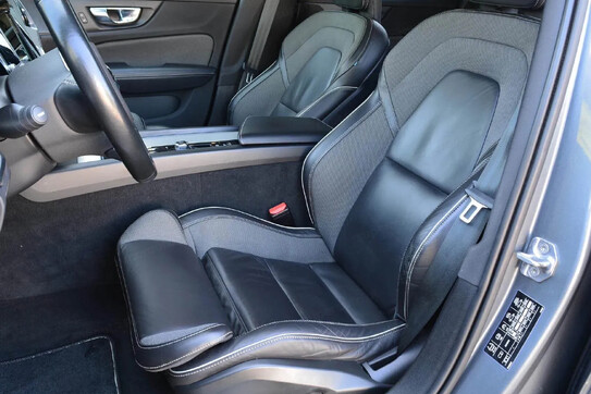 Volvo V60 B4 B R-Design aut