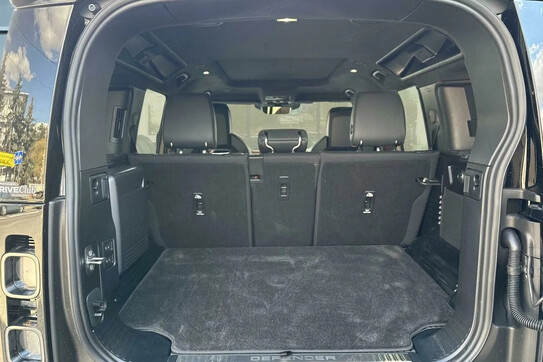 Land Rover Defender 110 4.4 P635 V8 mHEV Octa