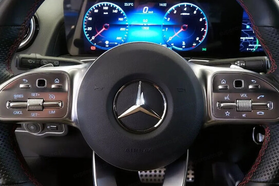 Mercedes GLB 200 4-Matic AMG Line 8G-DCT