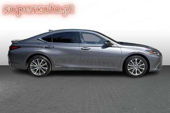 Lexus ES 300h Business Edition +