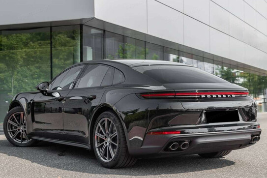 Porsche Panamera 4