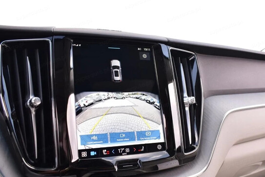 Volvo XC60 T6 Plug-In Hybrid AWD Plus Dark aut