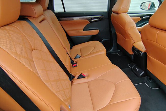 Toyota Highlander Executive 2.5 Hybrid Dynamic Force