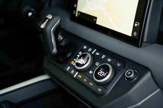 Land Rover Defender 110  D250  X-Dynamic HSE