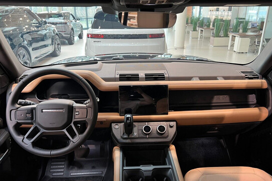 Land Rover Defender 110 D300 X-Dynamic HSE