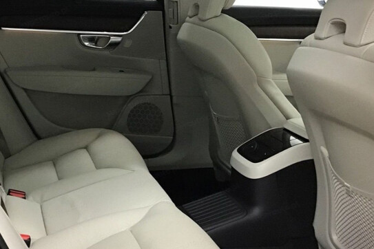 Volvo V90 T8 AWD Plug-In Hybrid Ultra Bright