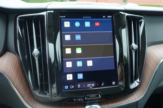 Volvo XC60 T8 Plug-In Hybrid AWD Ultra Bright
